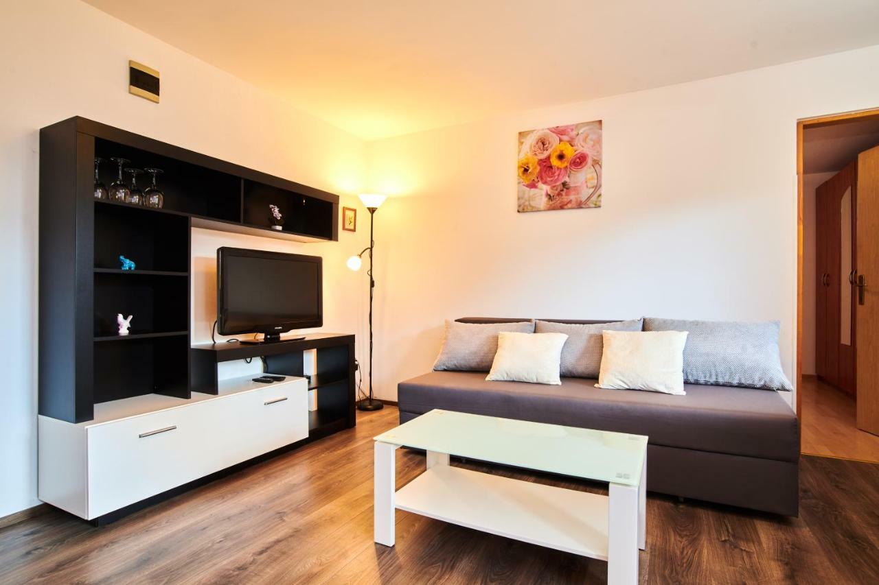 App Sverko Apartment Vilanija ภายนอก รูปภาพ