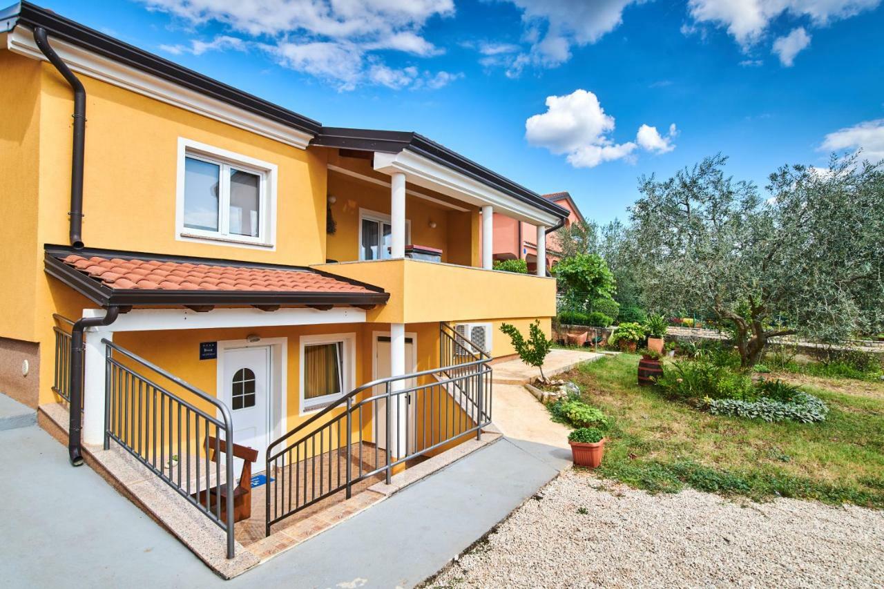 App Sverko Apartment Vilanija ภายนอก รูปภาพ